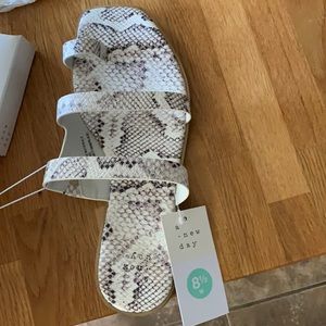 NEW WHITE SANDALS